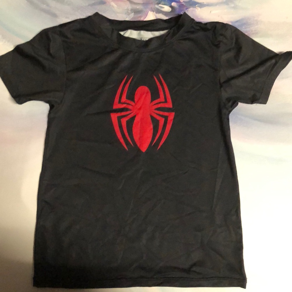 ULTIMATE SPIDER-MAN TOP